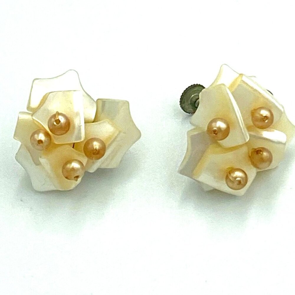 Vtg Abalone Shell Mother of Pearl‎ & Bead Cluster Clip-On Earrings 1" D Retro